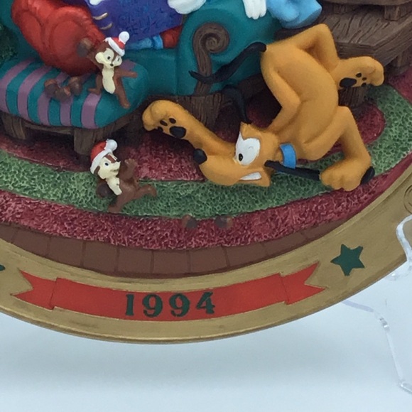 Vintage 1994 Three D Mickey Mouse Plate - Picture 4 of 13